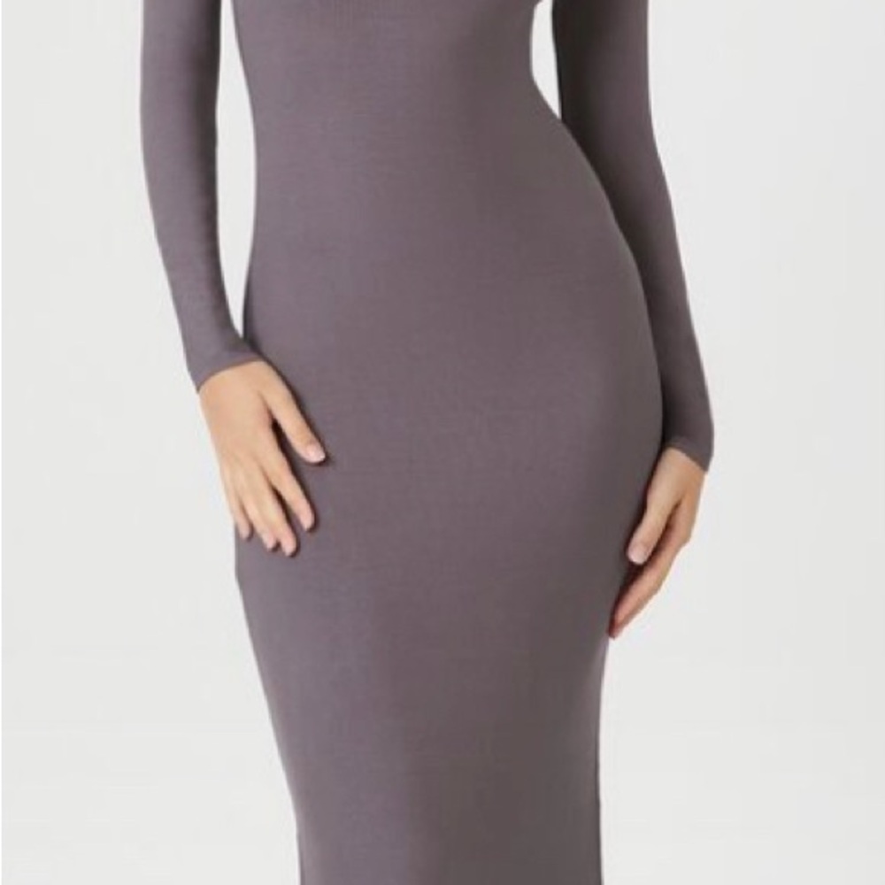 Elegant Gray Long Sleeve Dress